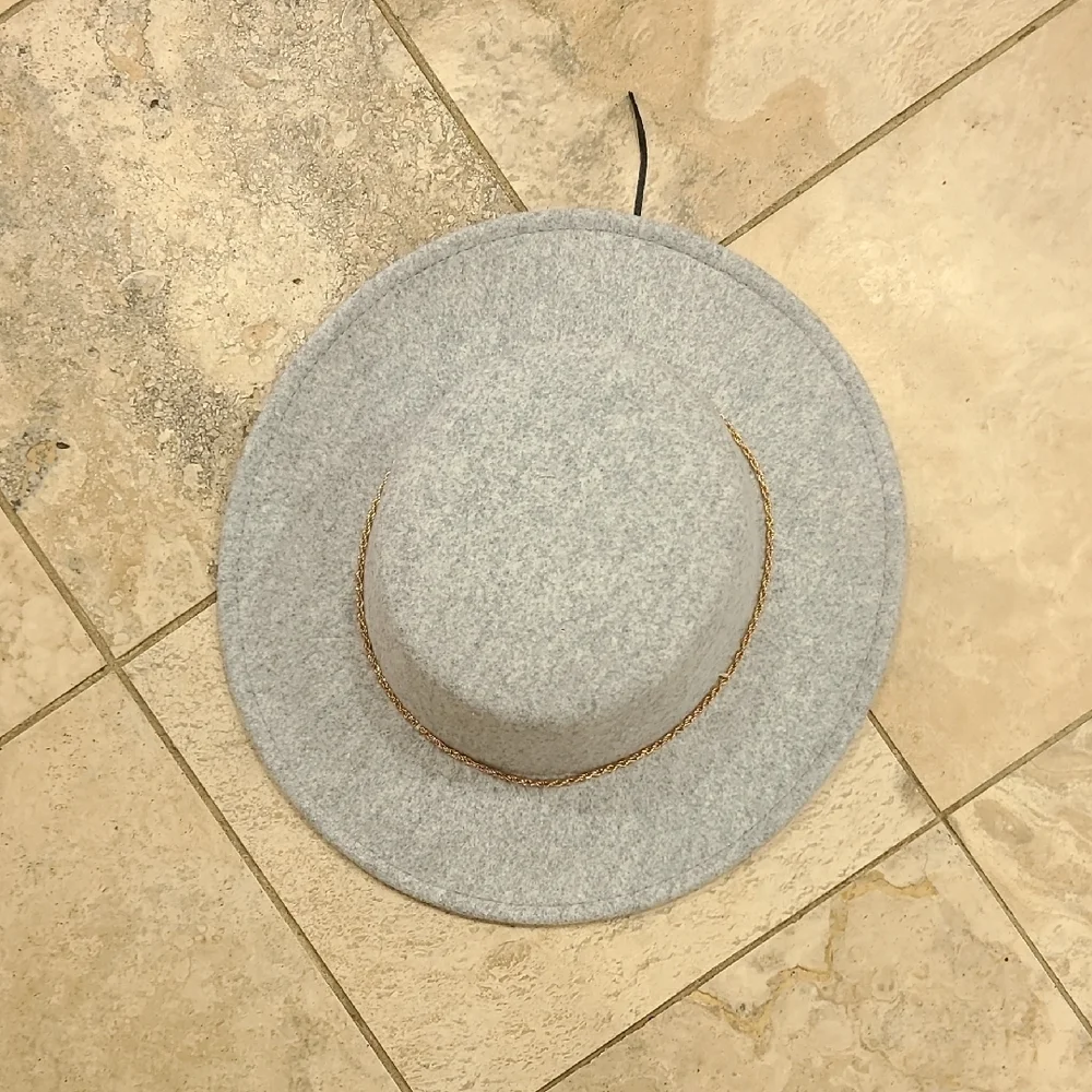 Stylish Women's Gray Hat with Gold Detail